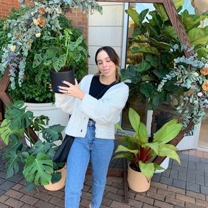 Meet your Posher, Izabel